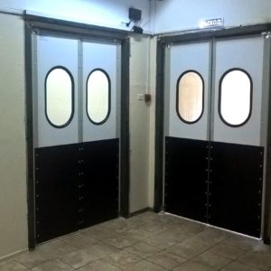 Противопожарная дверь с овальным окном / серия FRM7506